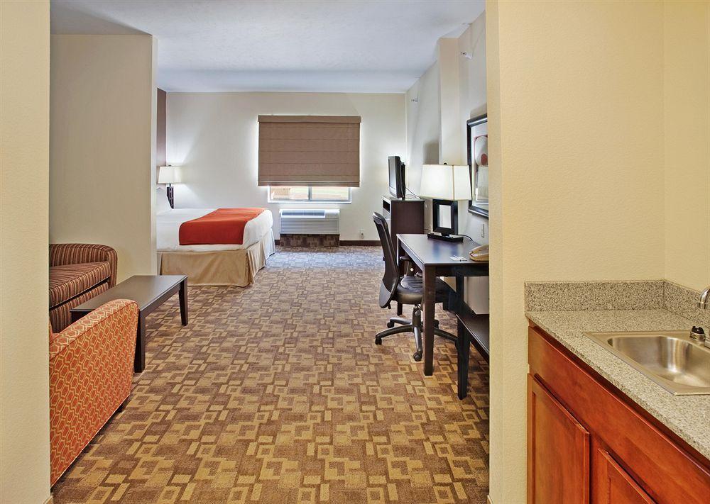 Holiday Inn Express Hotel And Suites Lincoln Airport By Ihg Szoba fotó
