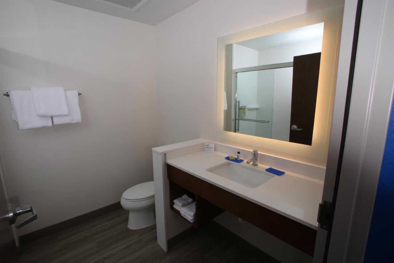 Holiday Inn Express Hotel And Suites Lincoln Airport By Ihg Kültér fotó