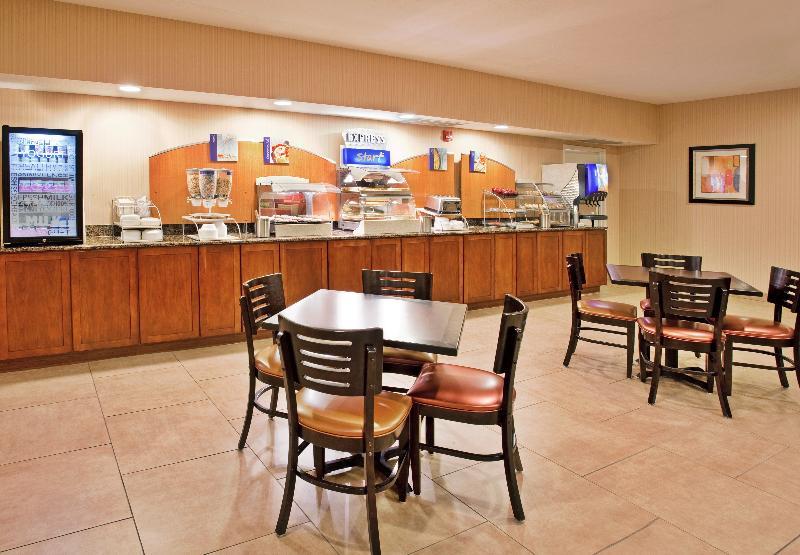 Holiday Inn Express Hotel And Suites Lincoln Airport By Ihg Kültér fotó